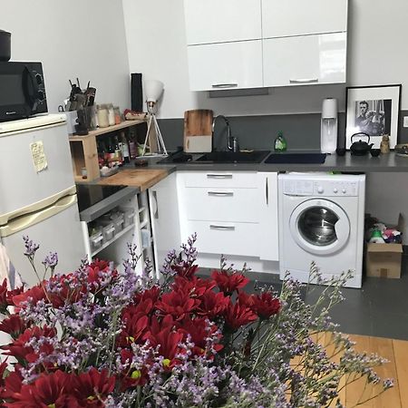 Charming Parisian Apartment Under The Rooftops Eksteriør bilde